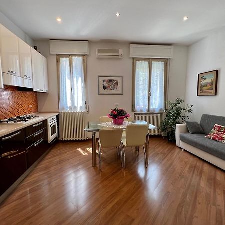 Charming Apartment Near Saragozza Bologna Luaran gambar