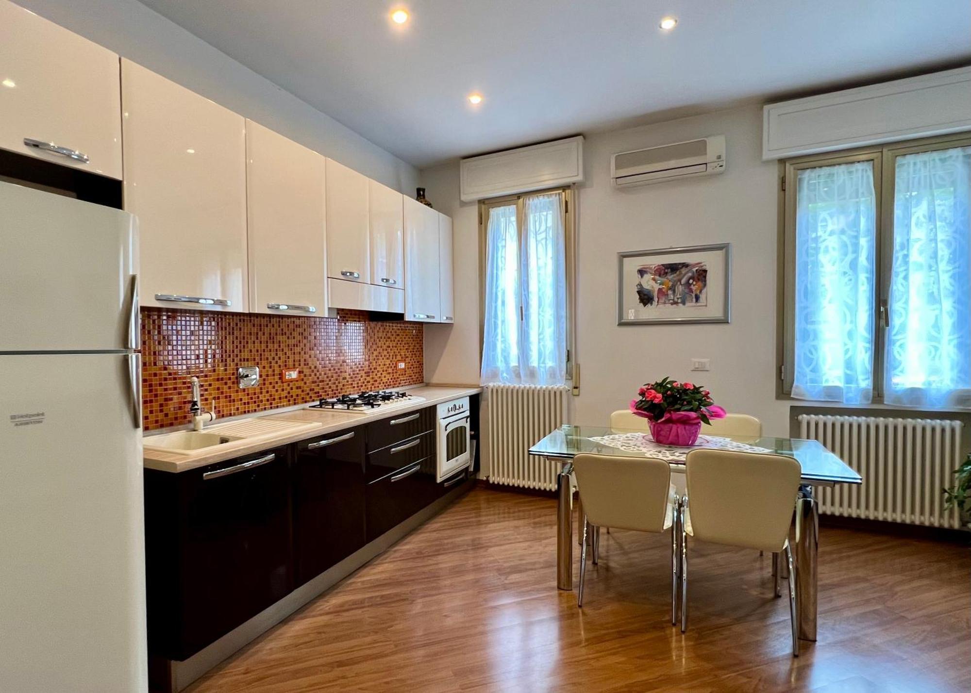 Charming Apartment Near Saragozza Bologna Luaran gambar